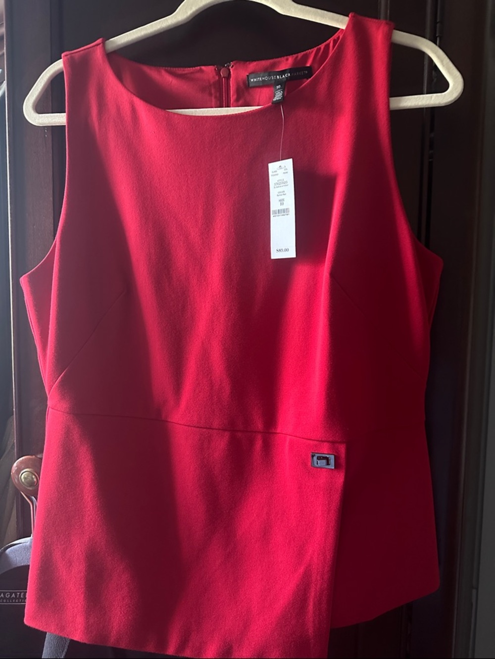 White House Black Vibrant Red Sleeveless top 10 nwt